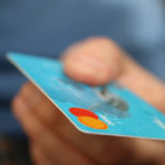 Como o limite do cartão de crédito é definido?